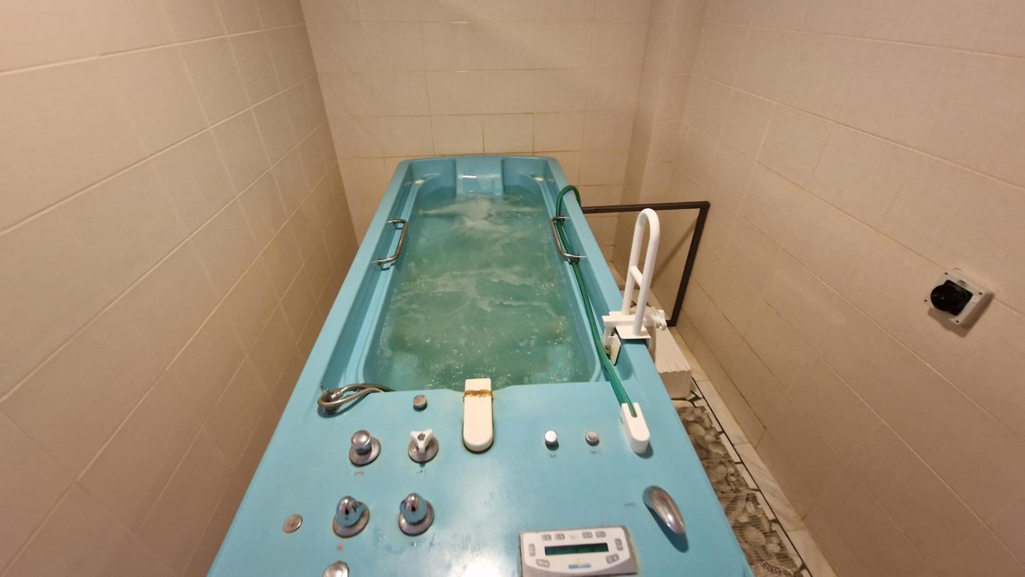 Hotel Bradul - コバスナ エクステリア 写真