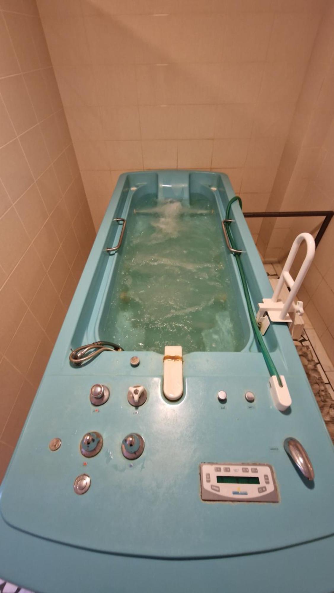 Hotel Bradul - コバスナ エクステリア 写真